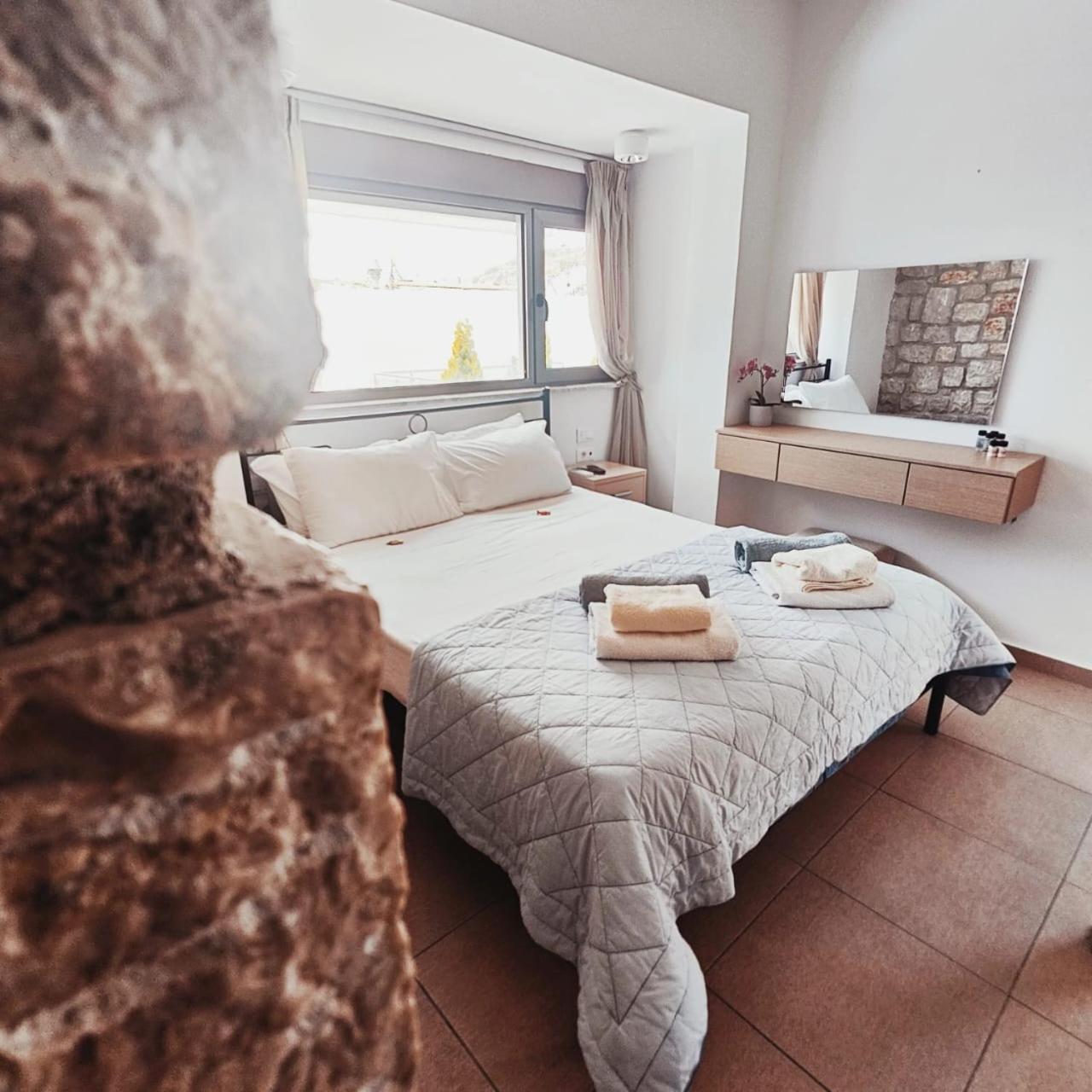 Villa Costamare - Enjoy Lazy Days On The Private Pool-Jacuzzi Pefki  Экстерьер фото
