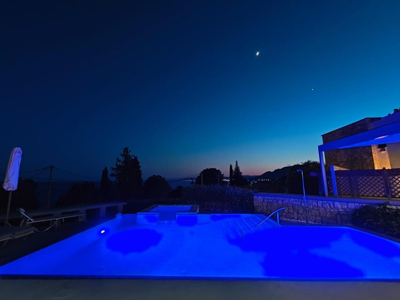 Villa Costamare - Enjoy Lazy Days On The Private Pool-Jacuzzi Pefki  Экстерьер фото